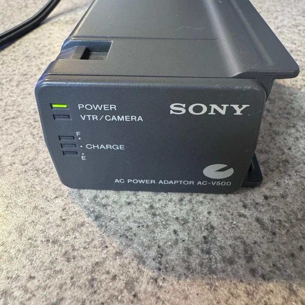 Sony AC-V500 Adaptor Handycam Charger